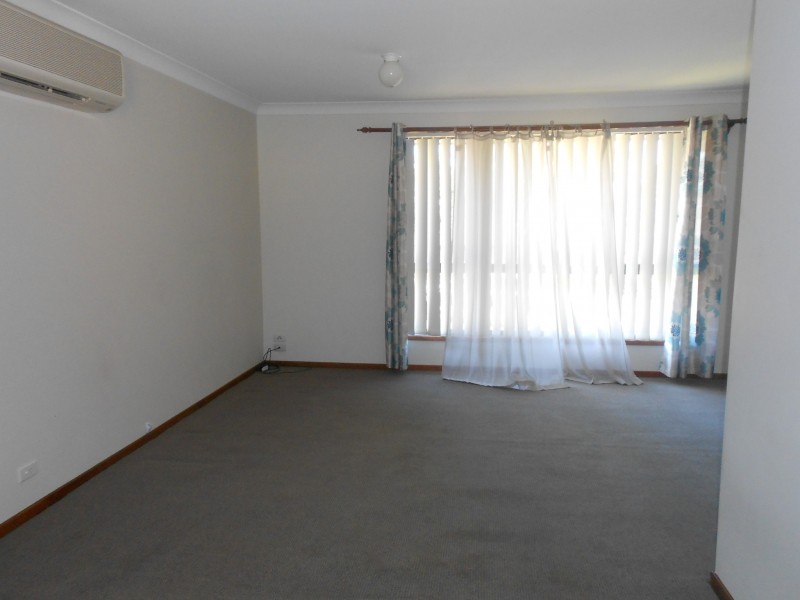 122 Auklet Road, Mount Hutton NSW 2290