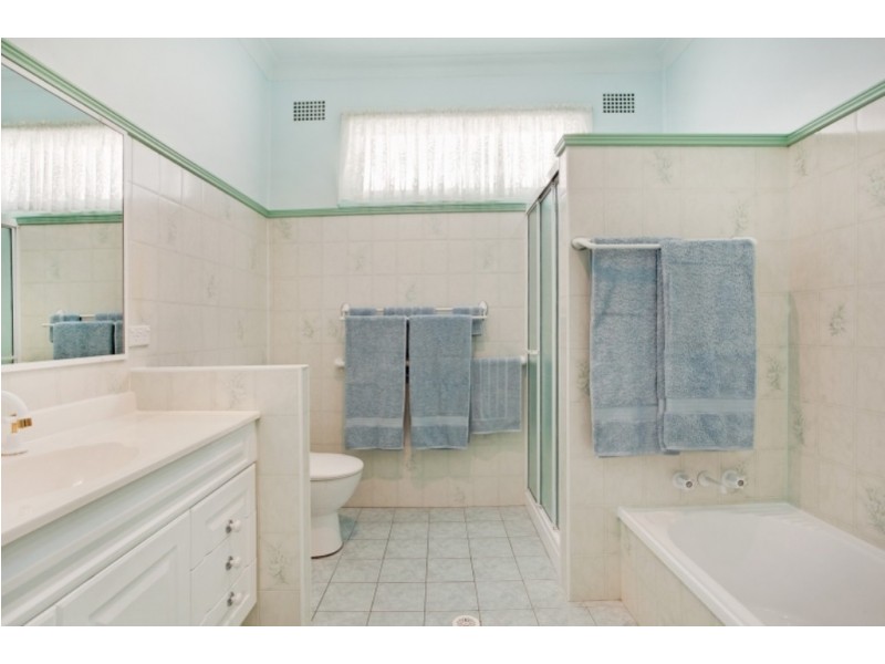 105 Springfield Avenue, Kotara NSW 2289