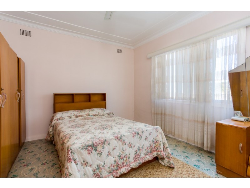 12 Helen Street, Mount Hutton NSW 2290