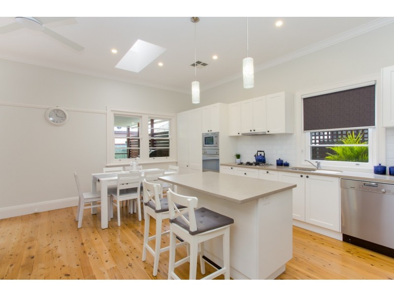 2 Pulver Street, Hamilton South NSW 2303