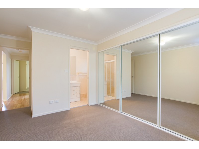 2B Whitehaven Drive, Lakelands NSW 2282