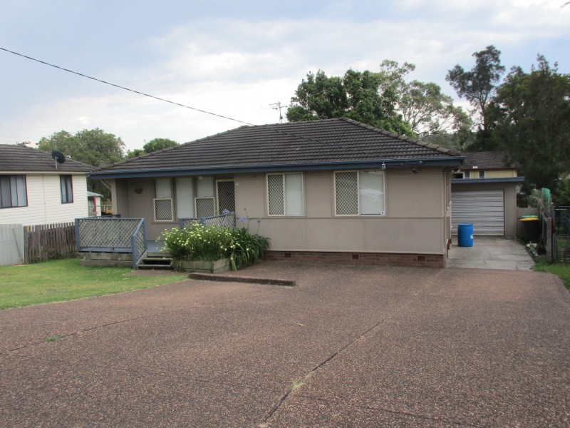 13 Teak Street, Gateshead NSW 2290