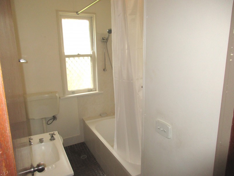 13 Teak Street, Gateshead NSW 2290