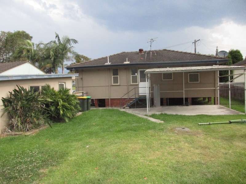 13 Teak Street, Gateshead NSW 2290