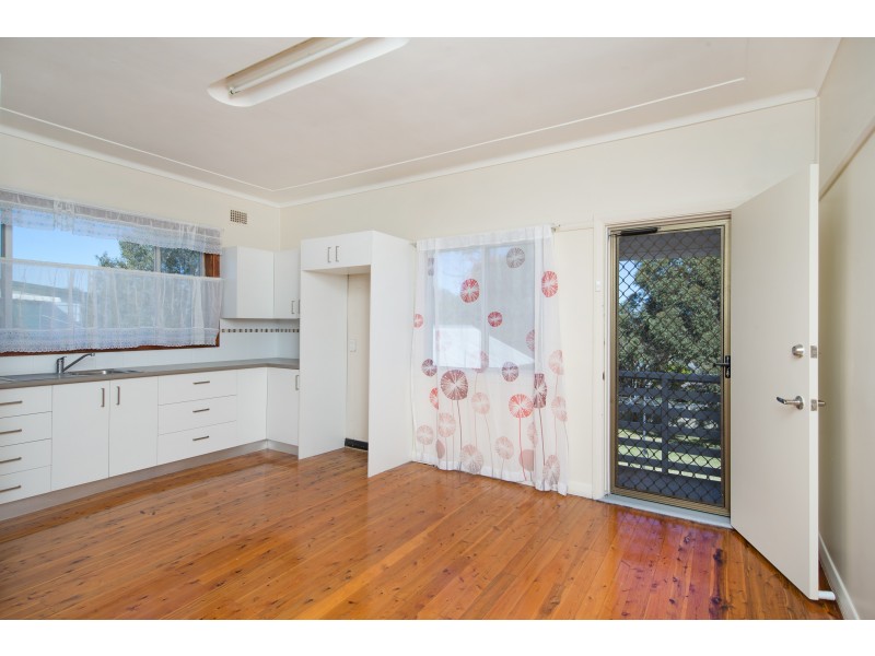 10 Stanley Street, Belmont NSW 2280