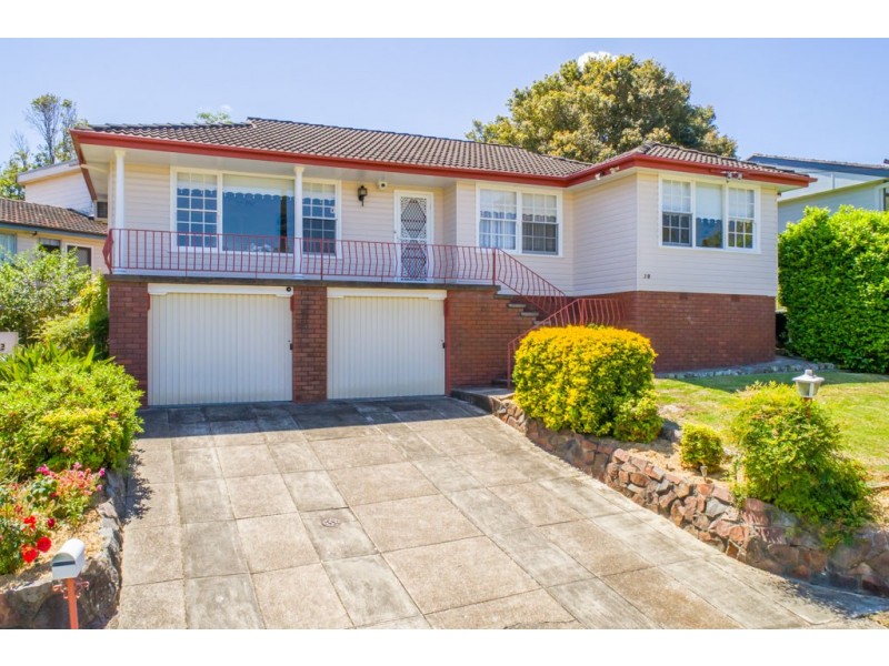 38 Creswell Avenue, Charlestown NSW 2290