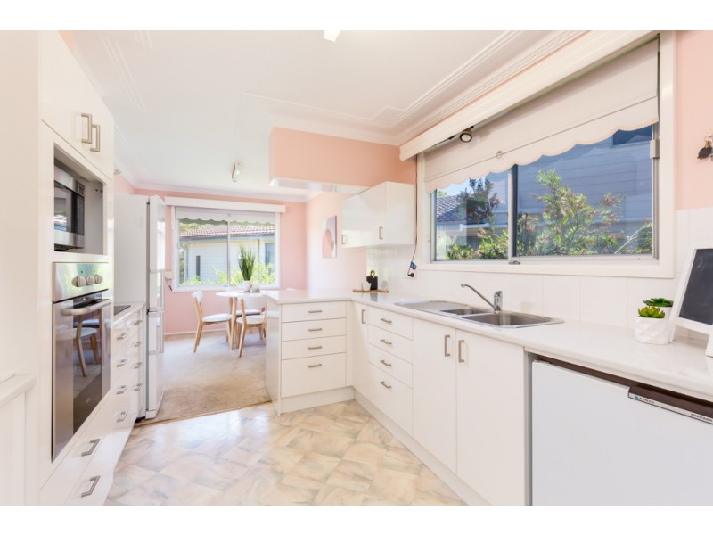 38 Creswell Avenue, Charlestown NSW 2290