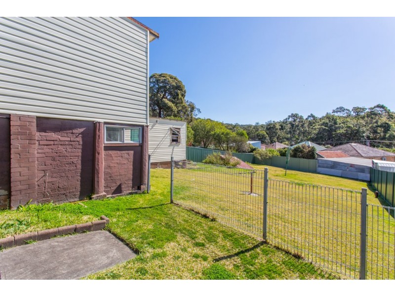 82 Grinsell Street, Kotara NSW 2289