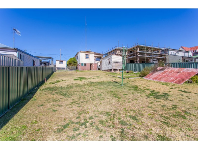 82 Grinsell Street, Kotara NSW 2289
