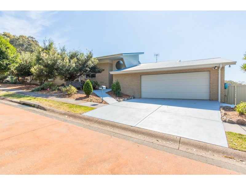 14 Castle Drive, Floraville NSW 2280