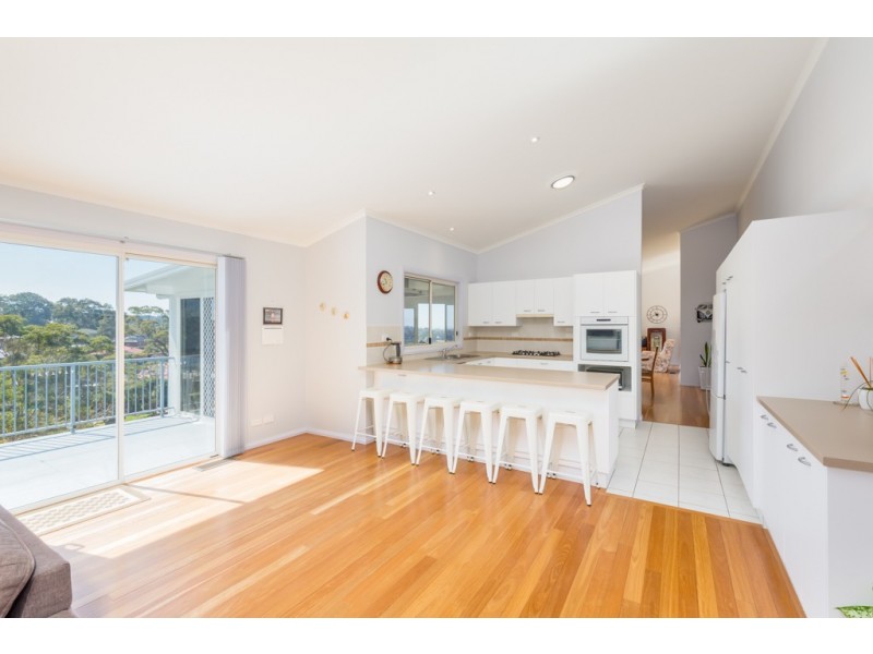 14 Castle Drive, Floraville NSW 2280