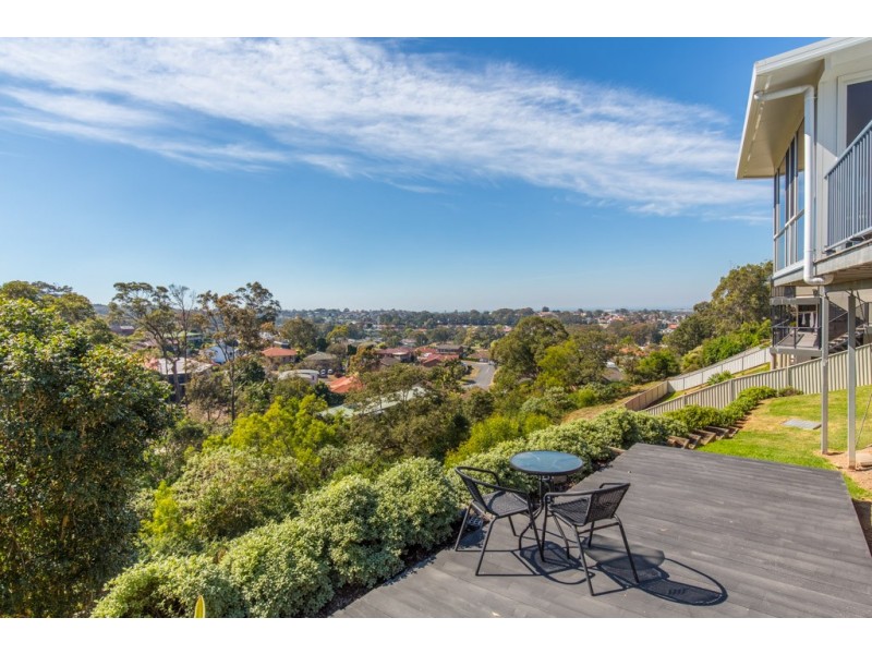 14 Castle Drive, Floraville NSW 2280