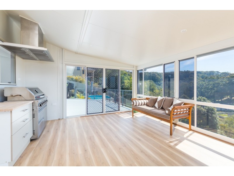 14 Castle Drive, Floraville NSW 2280