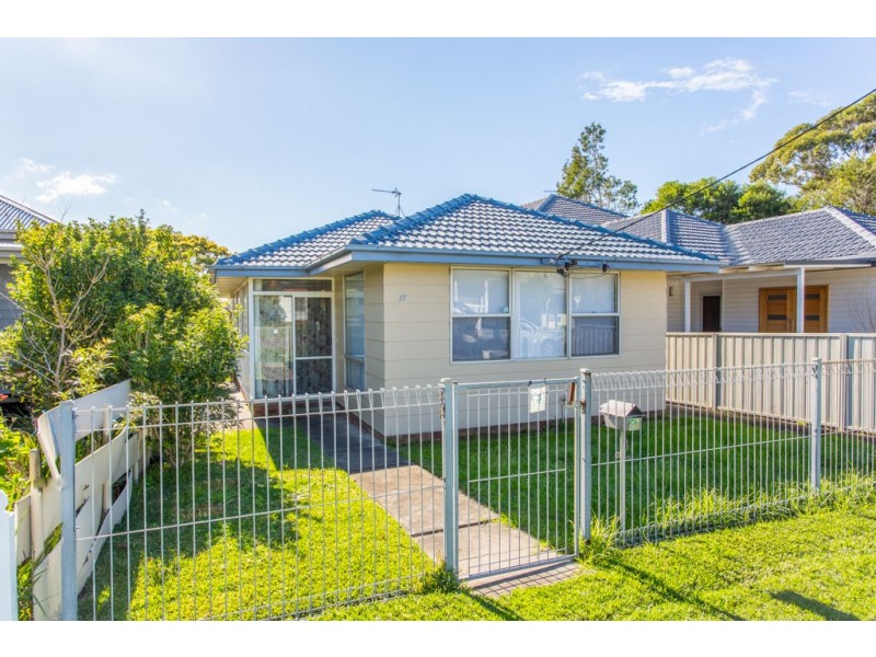 37 Waratah Street, Kahibah NSW 2290