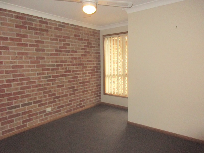 8/1 Derwent Crescent, Lakelands NSW 2282