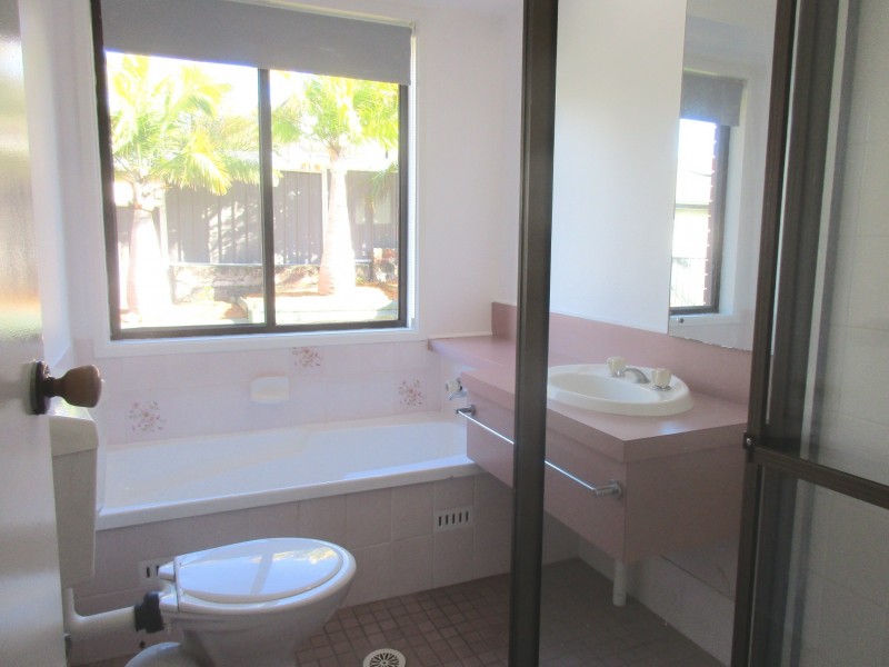 2  Garsdale Avenue, Elermore Vale NSW 2287