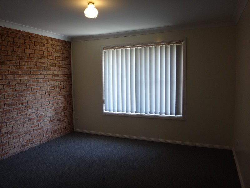 2/11 Floribunda Close, Warabrook NSW 2304