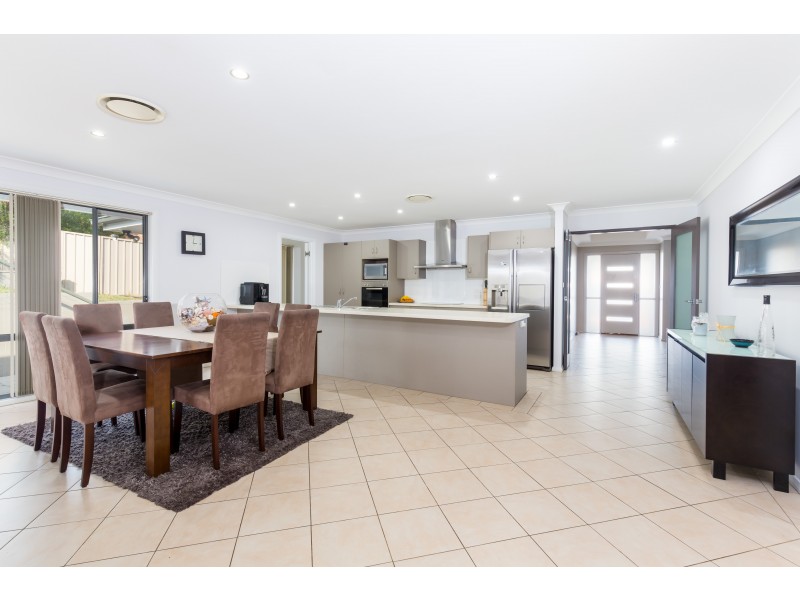 11 Franciska Close, Floraville NSW 2280