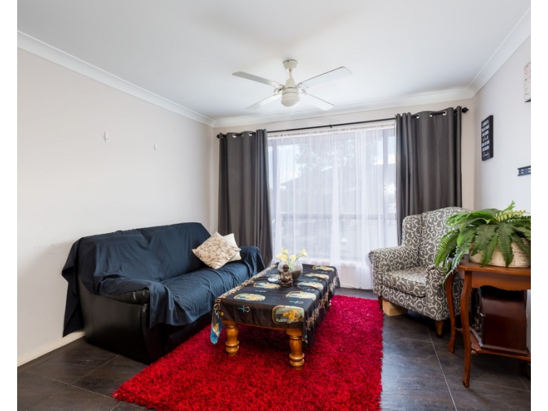 2 Kimberley Place, Macquarie Hills NSW 2285