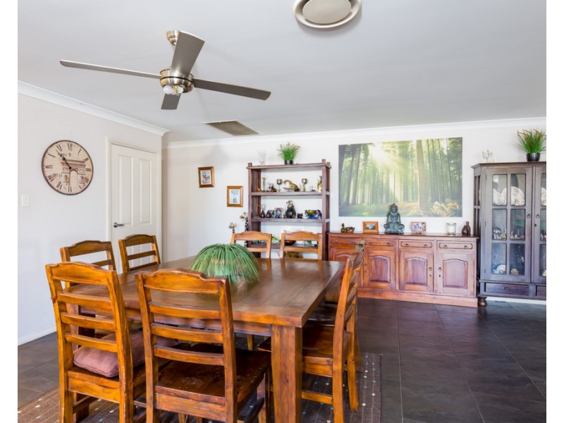 2 Kimberley Place, Macquarie Hills NSW 2285