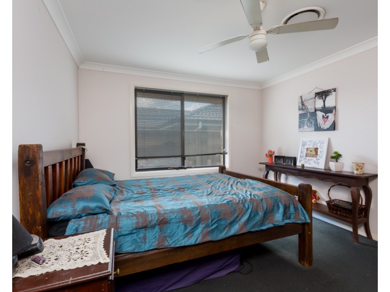 2 Kimberley Place, Macquarie Hills NSW 2285