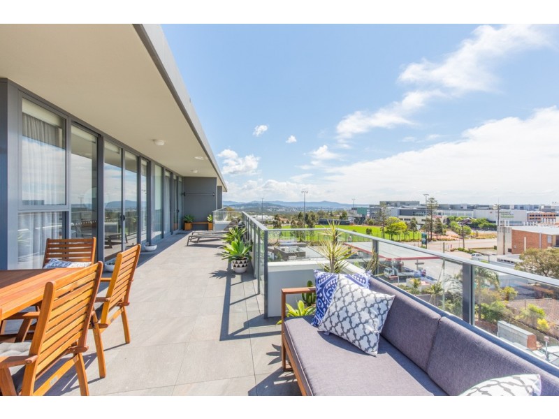 803/6-8 Charles Street, Charlestown NSW 2290