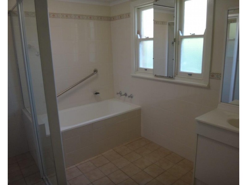 23 Garden Grove Parade, Adamstown Heights NSW 2289