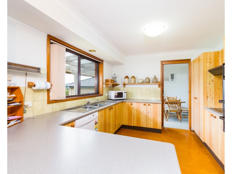 4 Auklet Road, Mount Hutton NSW 2290