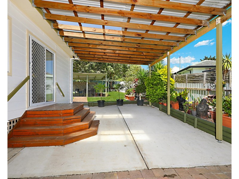 6 Ash Place, Gateshead NSW 2290