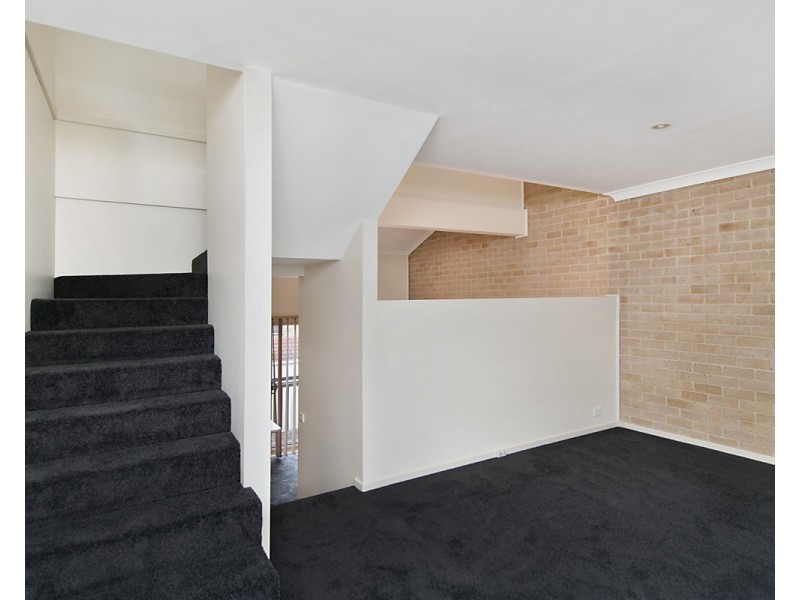 2/6 Brown Street, Adamstown NSW 2289