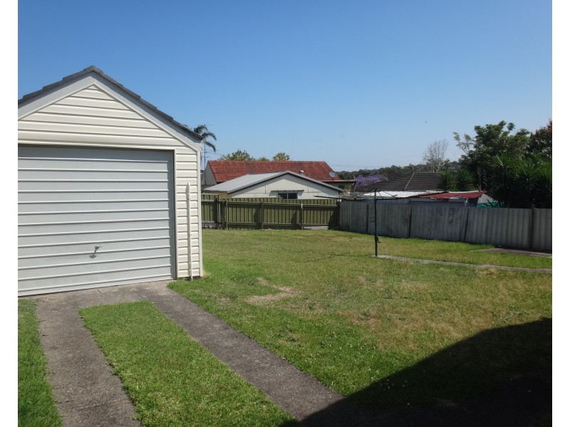 10 Box Place, Gateshead NSW 2290