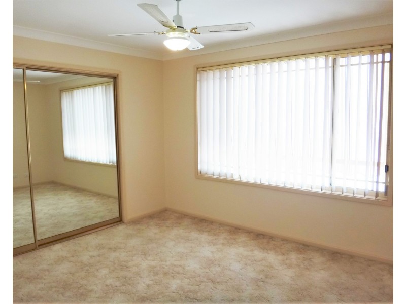 1/55  Berringar Road, Valentine NSW 2280