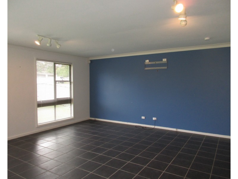 4 Government Road, Cardiff NSW 2285