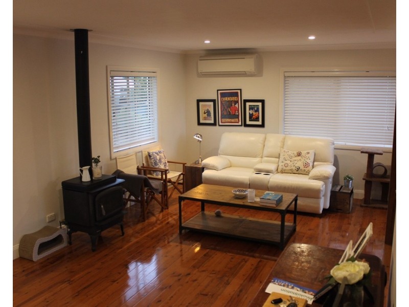 22 Lowry Street, Cardiff NSW 2285