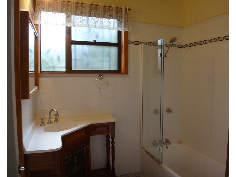 45 Ross Street, Belmont NSW 2280