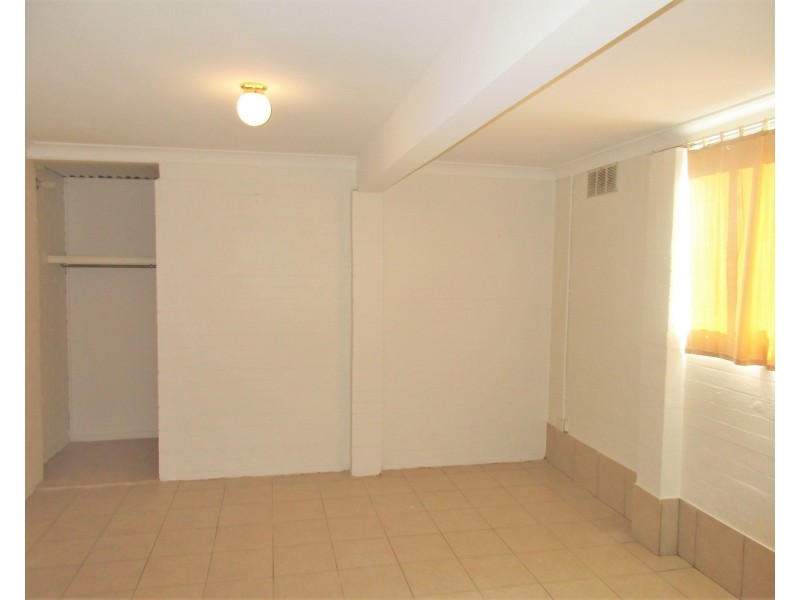 2/5  Ford Avenue, Mount Hutton NSW 2290