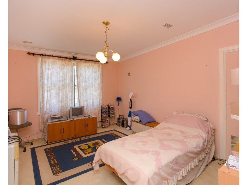 42 Manfred Avenue, Windale NSW 2306