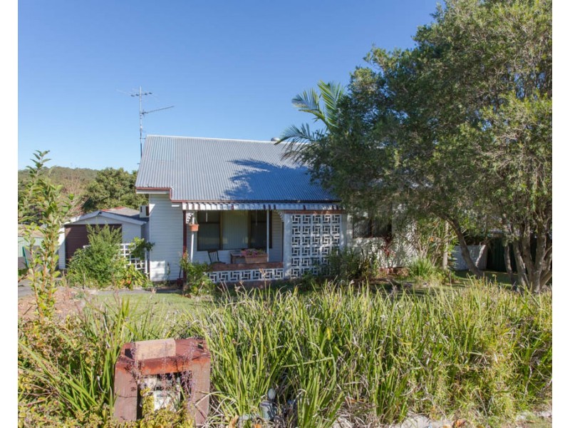 42 Manfred Avenue, Windale NSW 2306