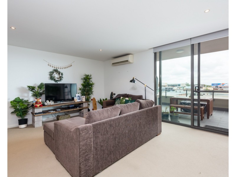 E402/18 Smart Street, Charlestown NSW 2290