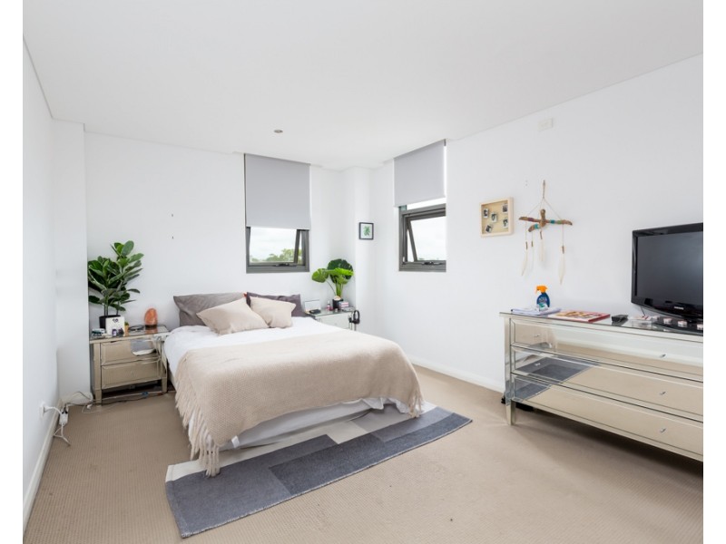 E402/18 Smart Street, Charlestown NSW 2290
