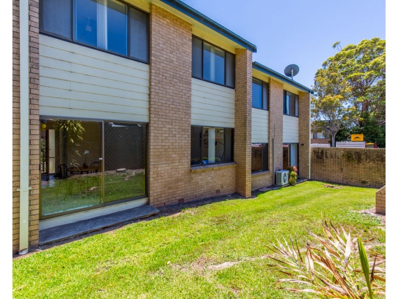 2/1 Roberts Street, Charlestown NSW 2290