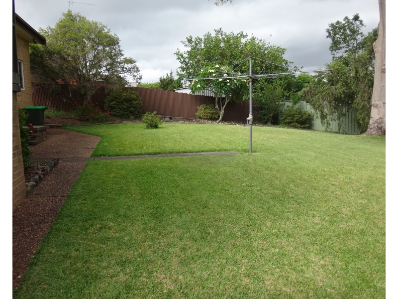 27 Chartley Street, Warners Bay NSW 2282