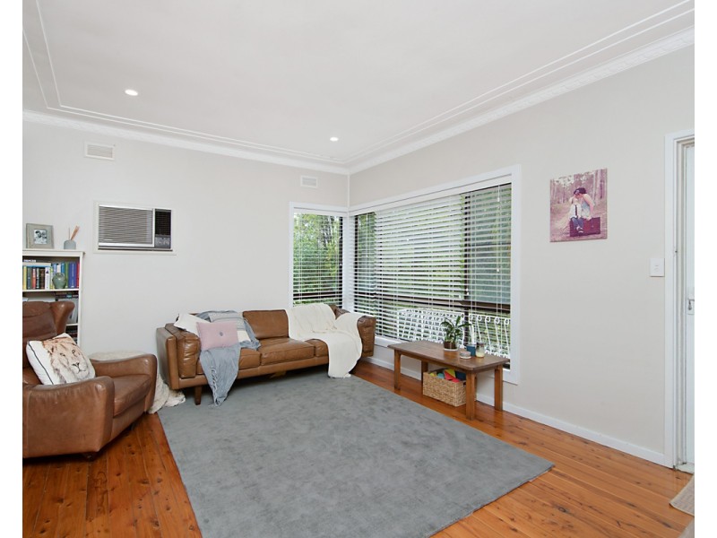 34 Kirkdale Drive, Kotara South NSW 2289