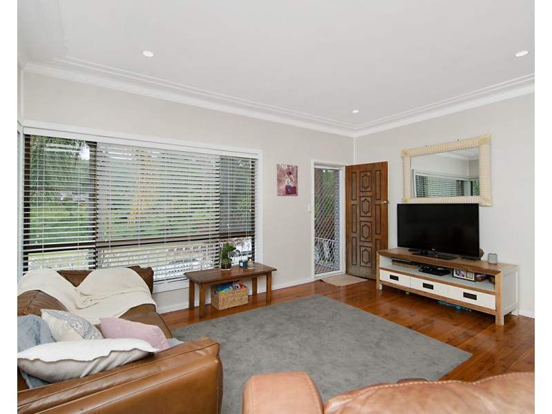 34 Kirkdale Drive, Kotara South NSW 2289