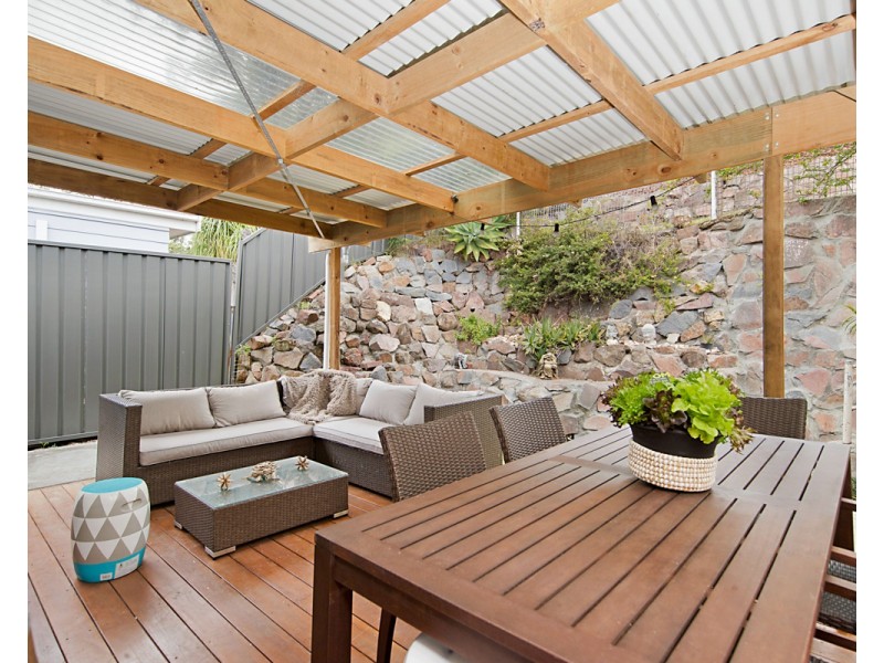 34 Kirkdale Drive, Kotara South NSW 2289