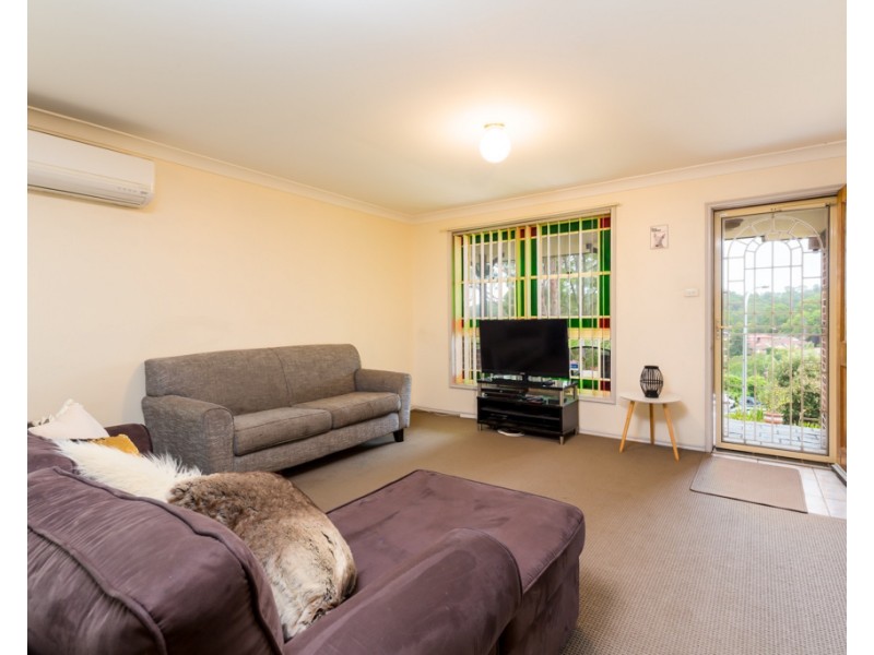 2/27 Honeyeater Place, Tingira Heights NSW 2290