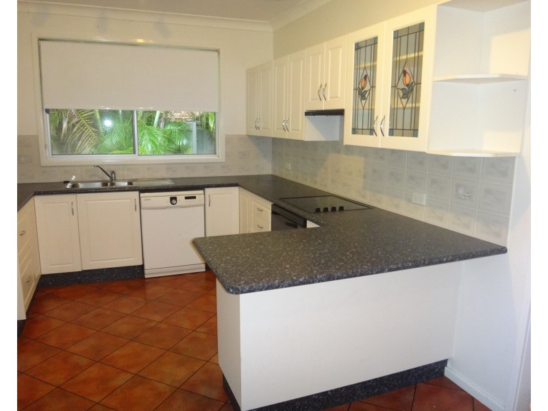 32 Cherry Road, Eleebana NSW 2282