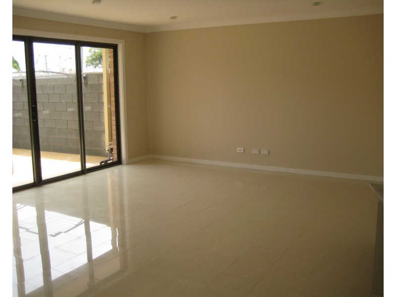 1/137  Teralba Road, Adamstown NSW 2289