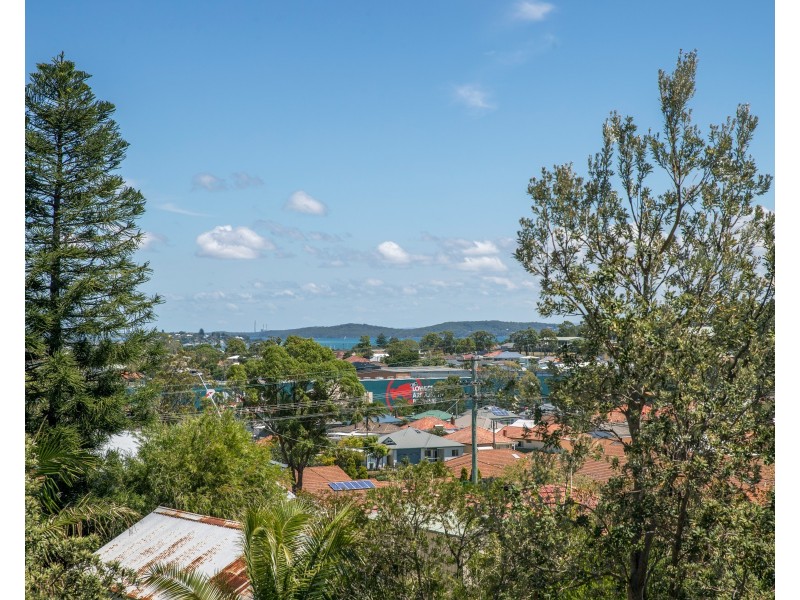 5 Kanundra Street, Belmont North NSW 2280