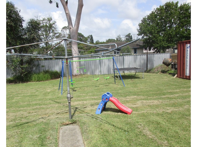 2 Acacia Place, Gateshead NSW 2290